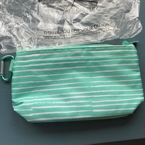 Thirty-One Clip Pouch
